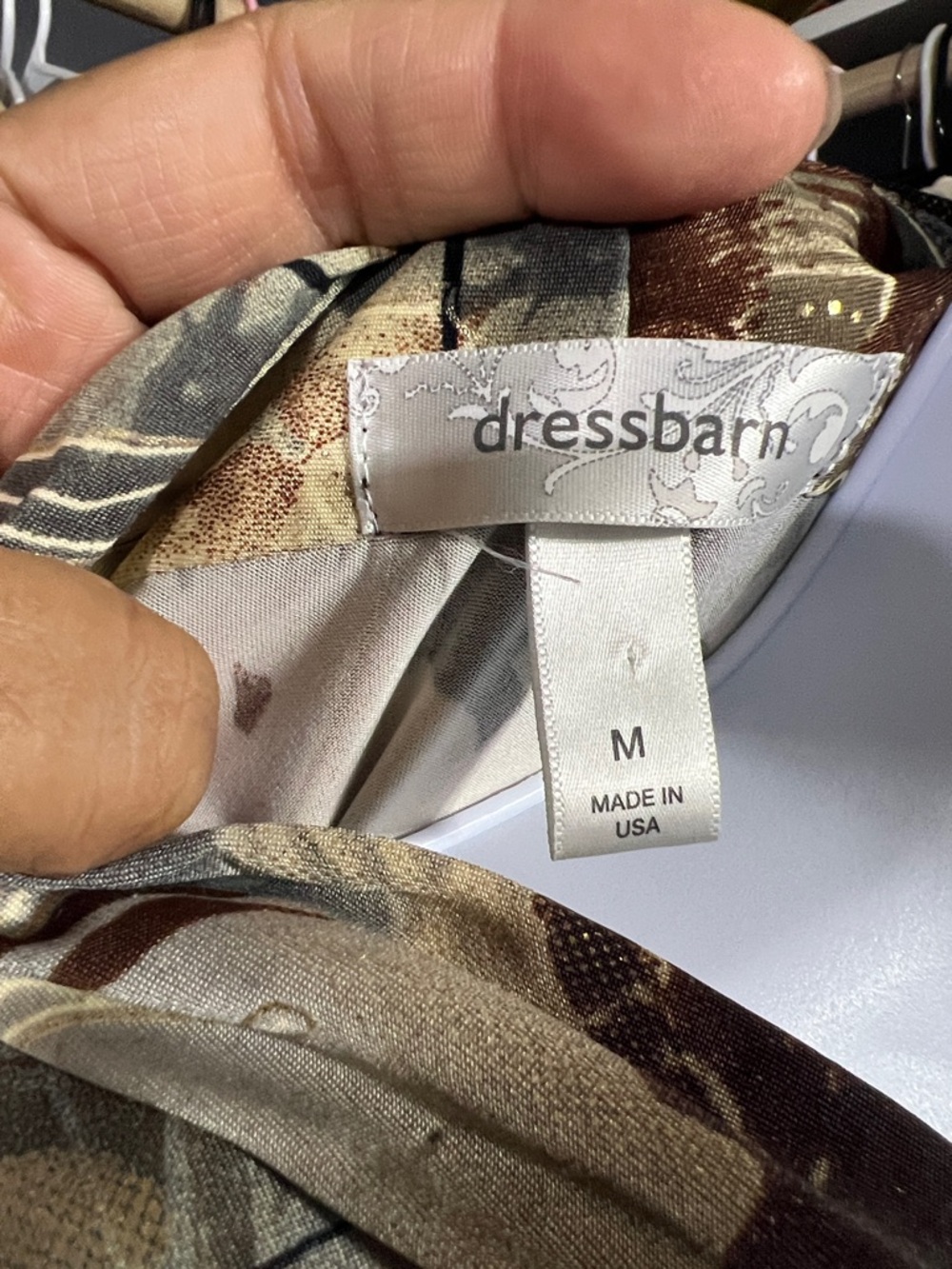 dressbarn Neutral Floral Print Blouse in Beige, Brown, Gray size M - Picture 2 of 9